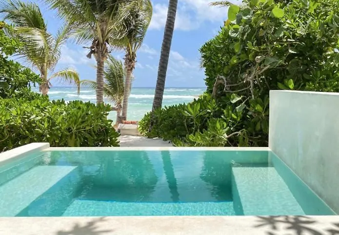 Beachfront Suites In Tulum Beach מלון